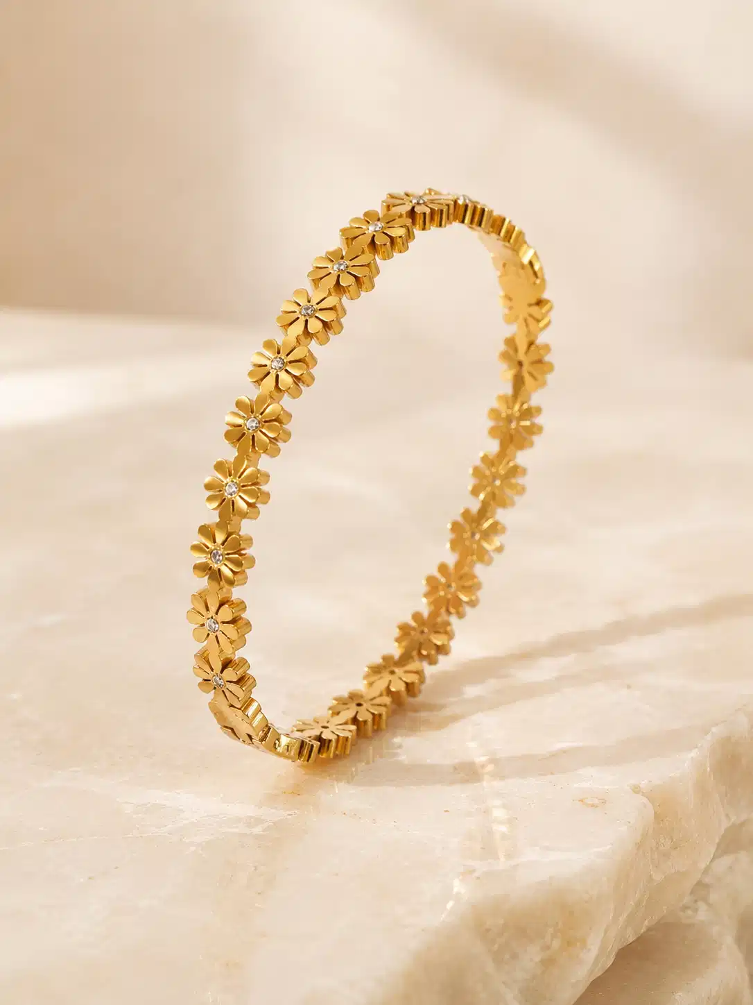 daisy-glow-crystal-floral-gold-bangle