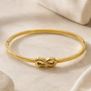 Anti-tarnish gold infinity bracelet for women with polished stainless steel band